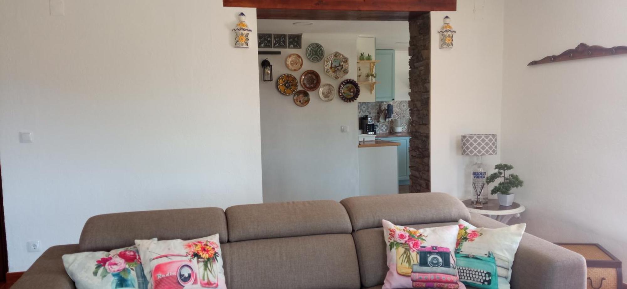 Casa Dos Bardos Holiday home Alvacoes do Corgo